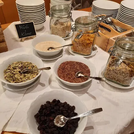 Garni Alpenblick Bed and breakfast 3*